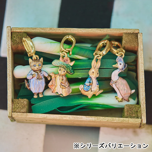 Fable England × ピーターラビット こねこのトム チャーム
