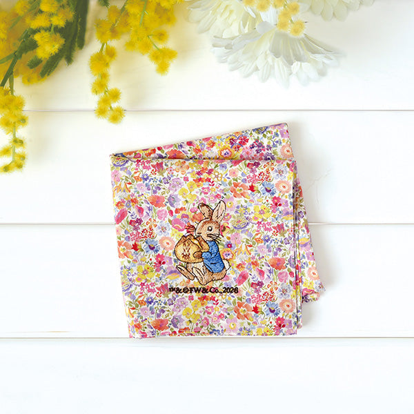 ピーターラビットTMガーデンカフェ刺繍ハンカチ クラシックガーデン