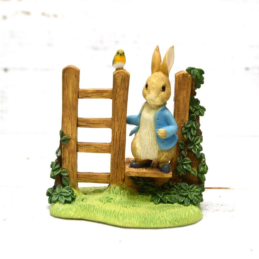 Enesco BP フィギュア(PETER RABBIT(TM) ON STILE FIGURINE)