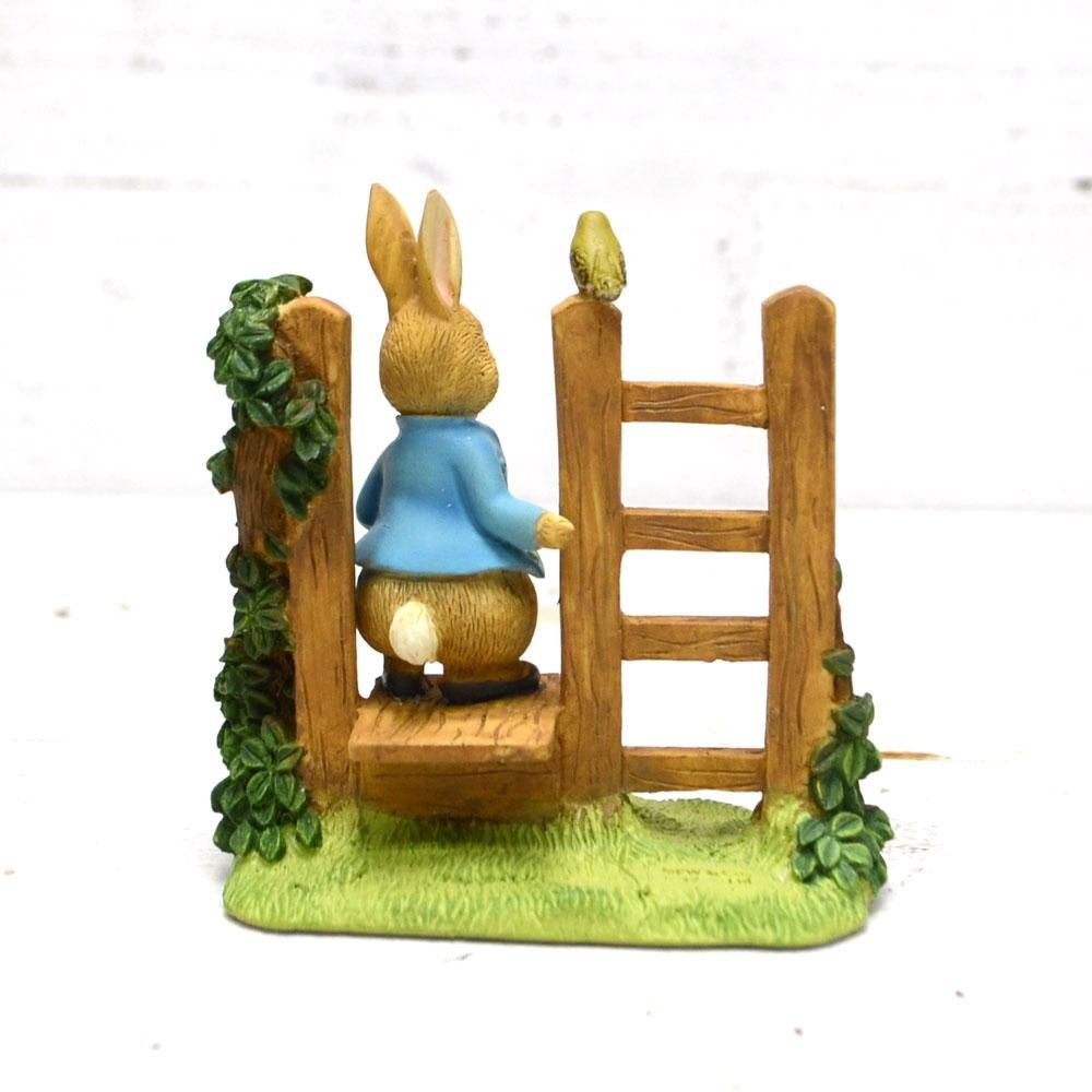 Enesco BP フィギュア(PETER RABBIT(TM) ON STILE FIGURINE)