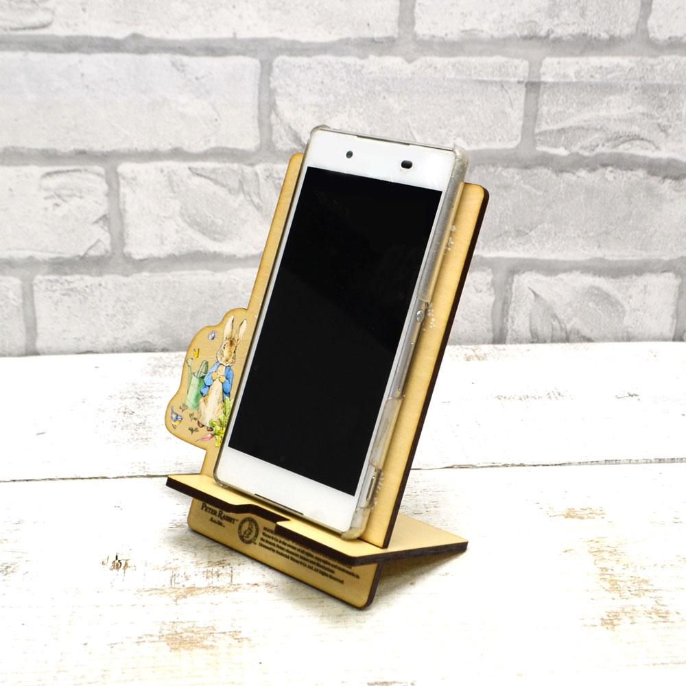 木製スマホスタンド （ピ―ターラビット(TM)）